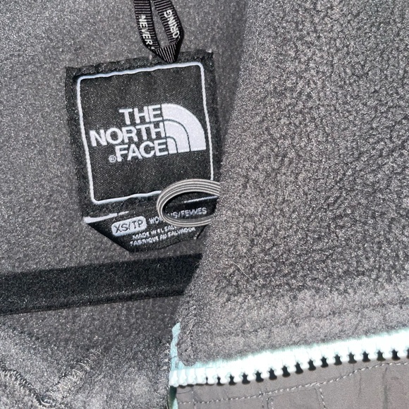 Grey north face jacket - Picture 2 of 2